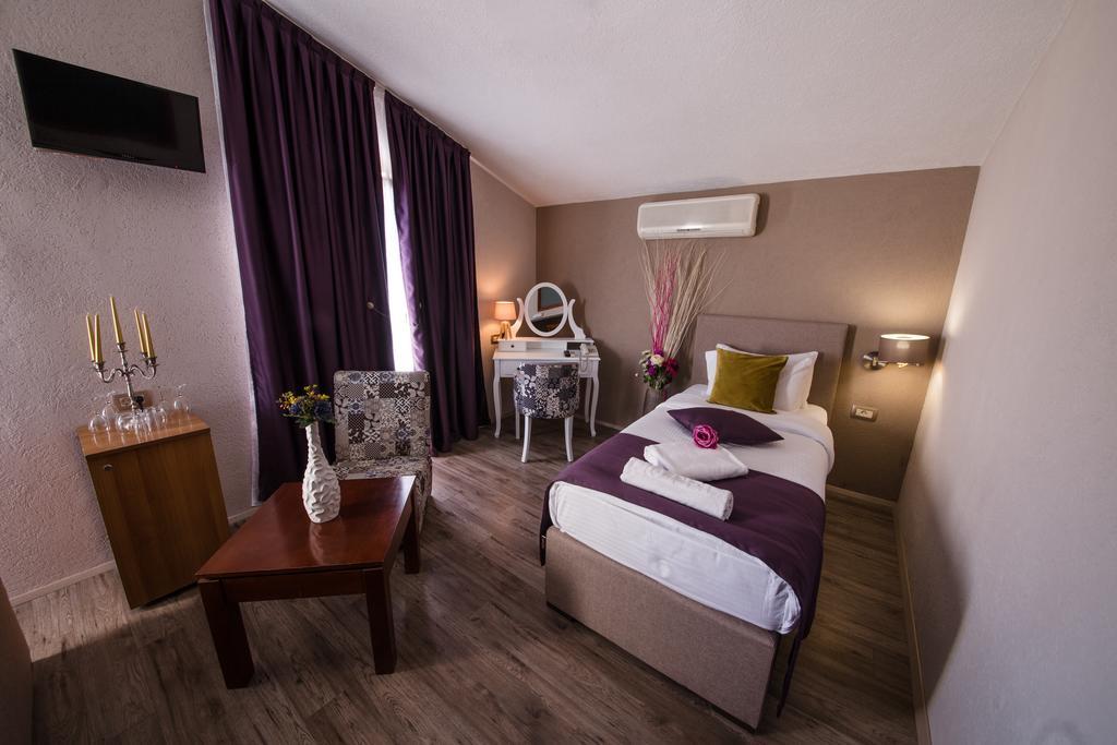 Hotel Ideal Podgorica Exterior foto