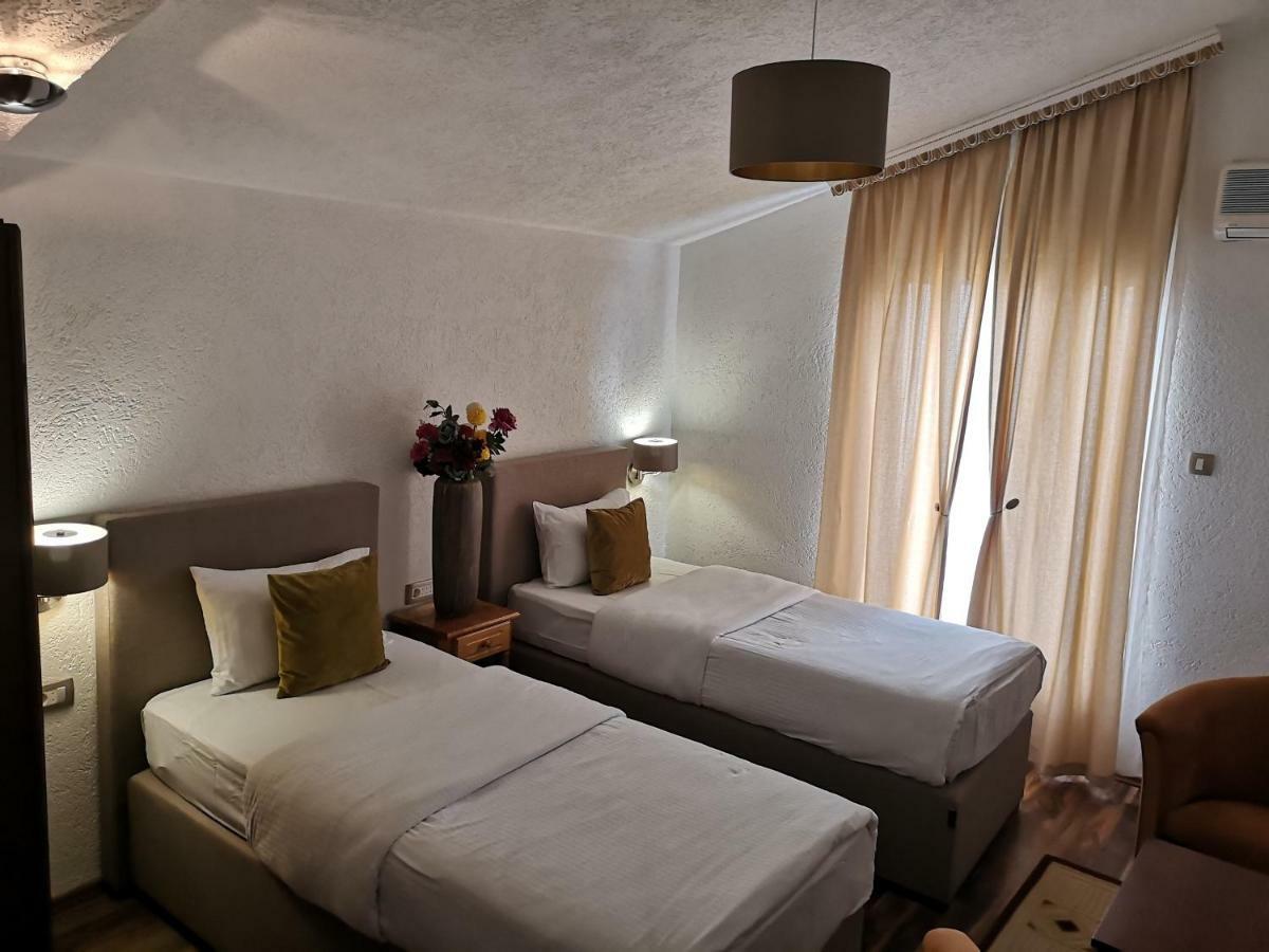Hotel Ideal Podgorica Exterior foto